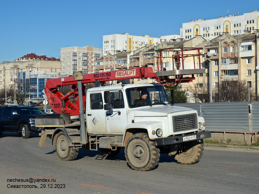 Севастополь, № А 942 УР 92 — ГАЗ-33088 «Садко»