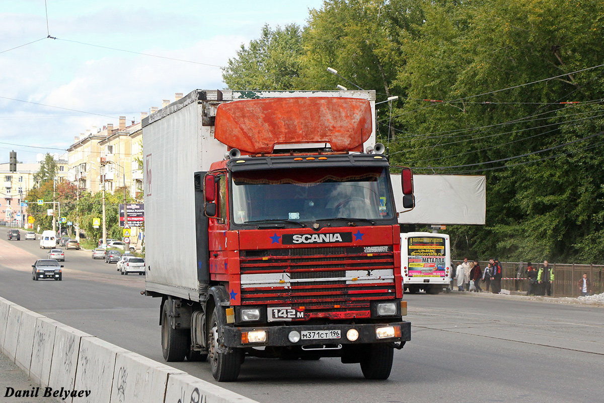 Свердловская область, № М 371 СТ 196 — Scania (II) R142M