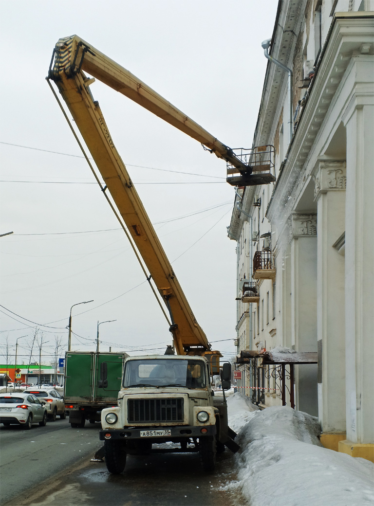 Вологодская область, № А 851 МУ 35 — ГАЗ-3309