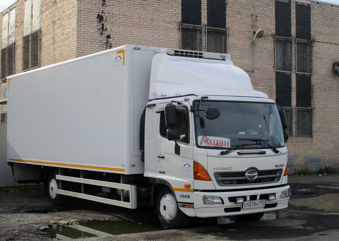 Москва, № Е 457 ВС 797 — Hino 500