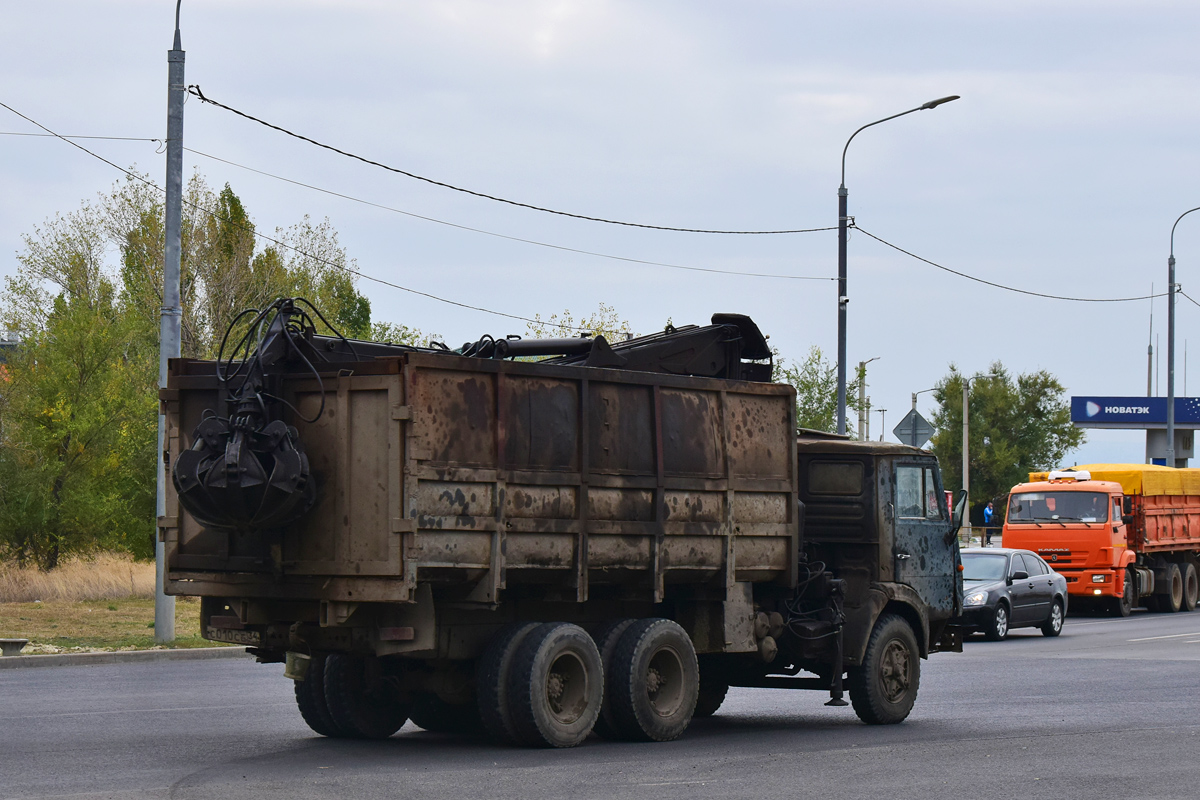 Волгоградская область, № С 010 СЕ 34 — КамАЗ-53213