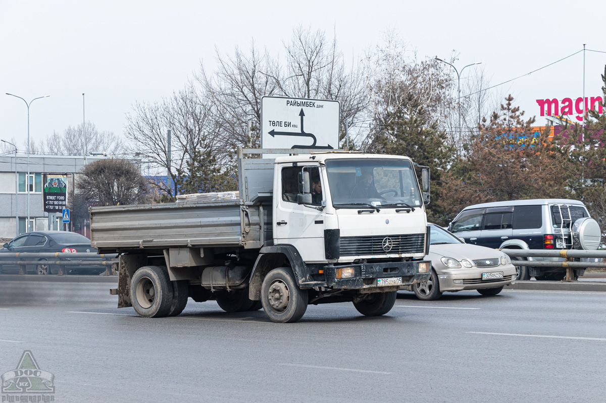 Алматинская область, № 785 OYA 05 — Mercedes-Benz LK 1314