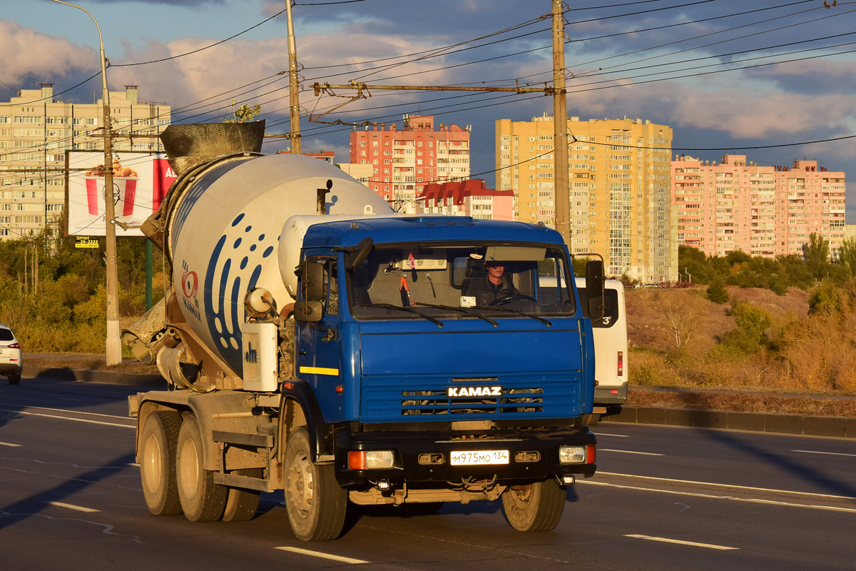 Волгоградская область, № М 975 МО 134 — КамАЗ-65115-62