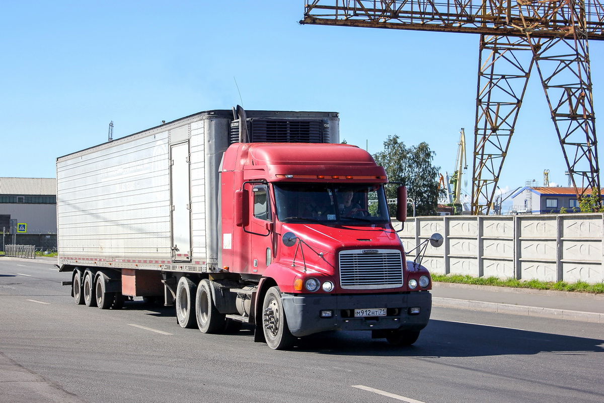 Тульская область, № М 912 НТ 71 — Freightliner Century Class