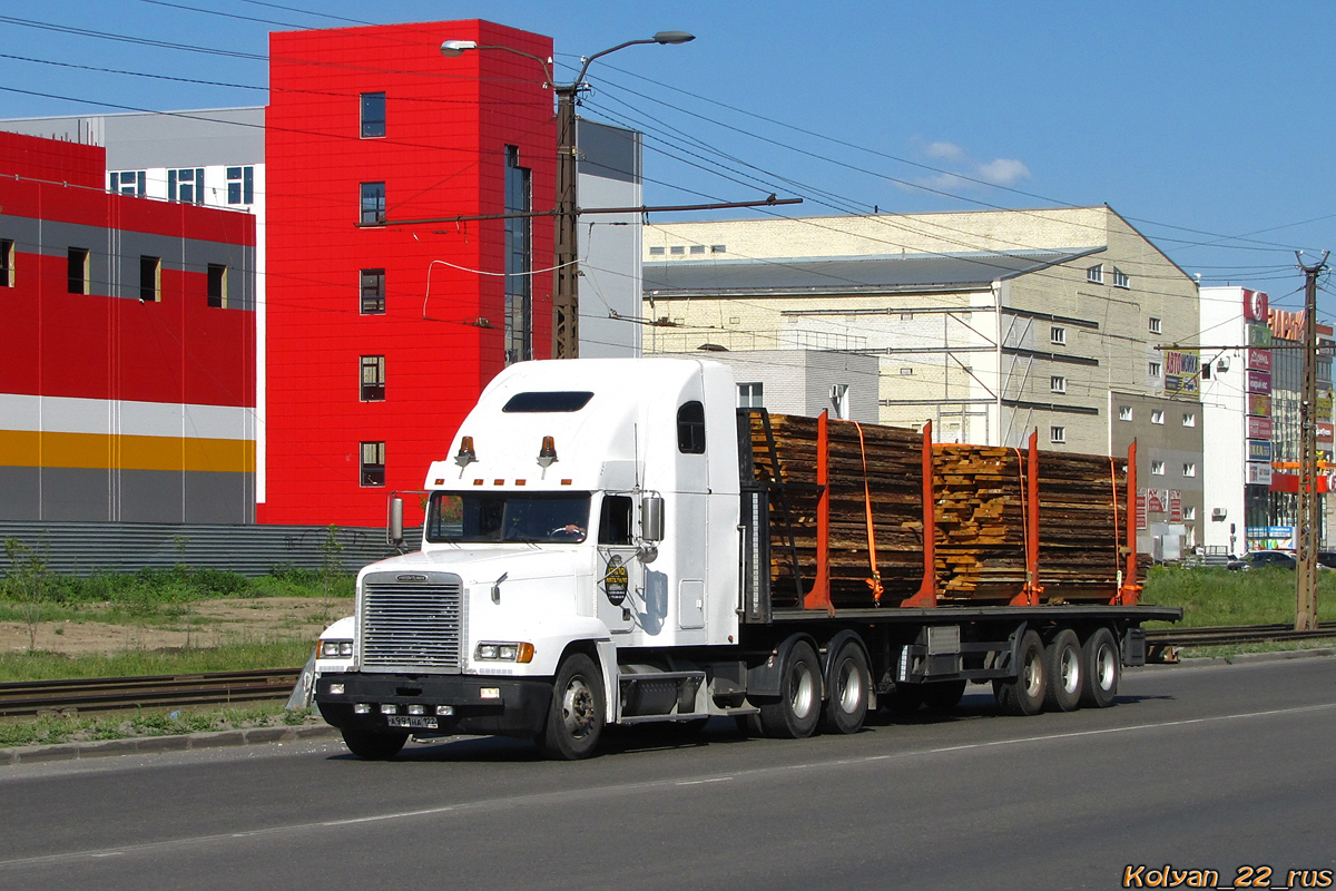 Алтайский край, № А 991 НА 122 — Freightliner FLD 120