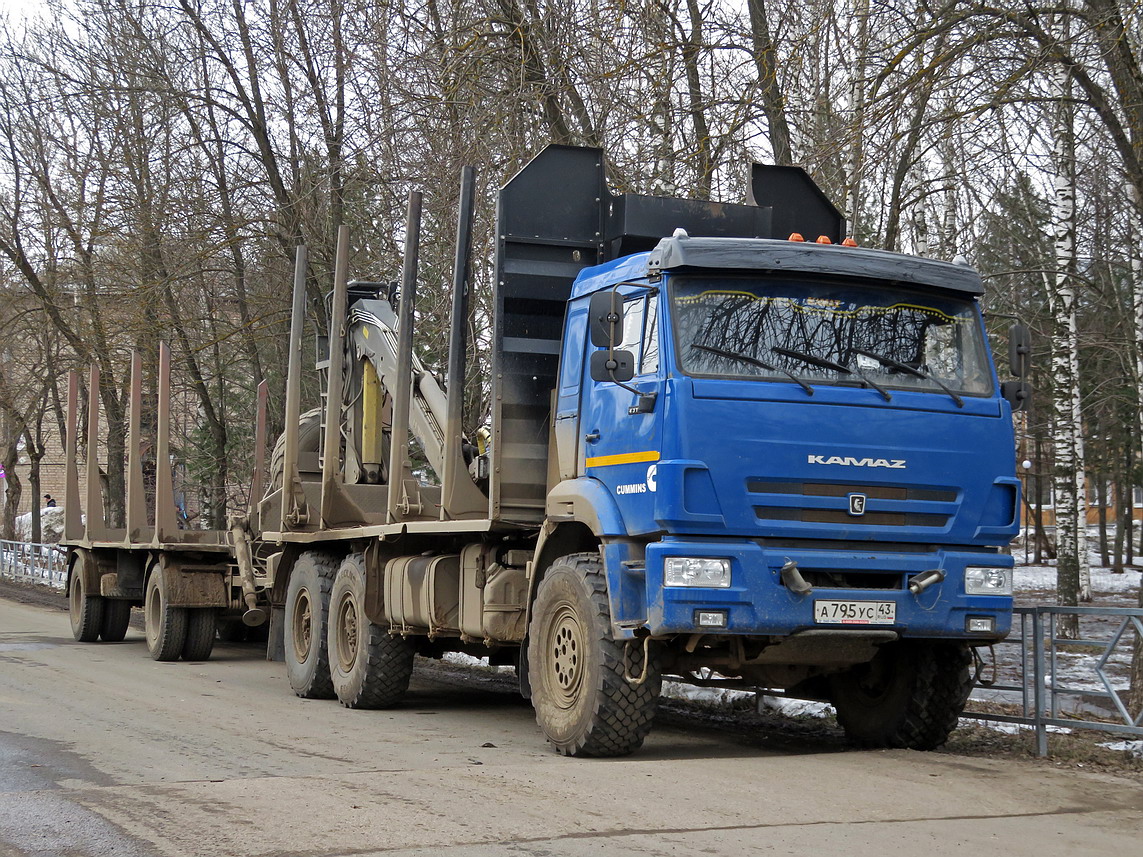 Кировская область, № А 795 УС 43 — КамАЗ-43118-RR [431185-R]