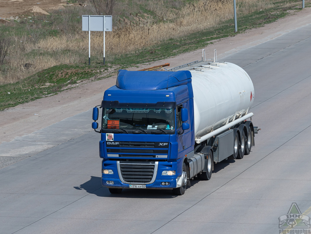 Алматы, № 316 AA 02 — DAF XF105 FT