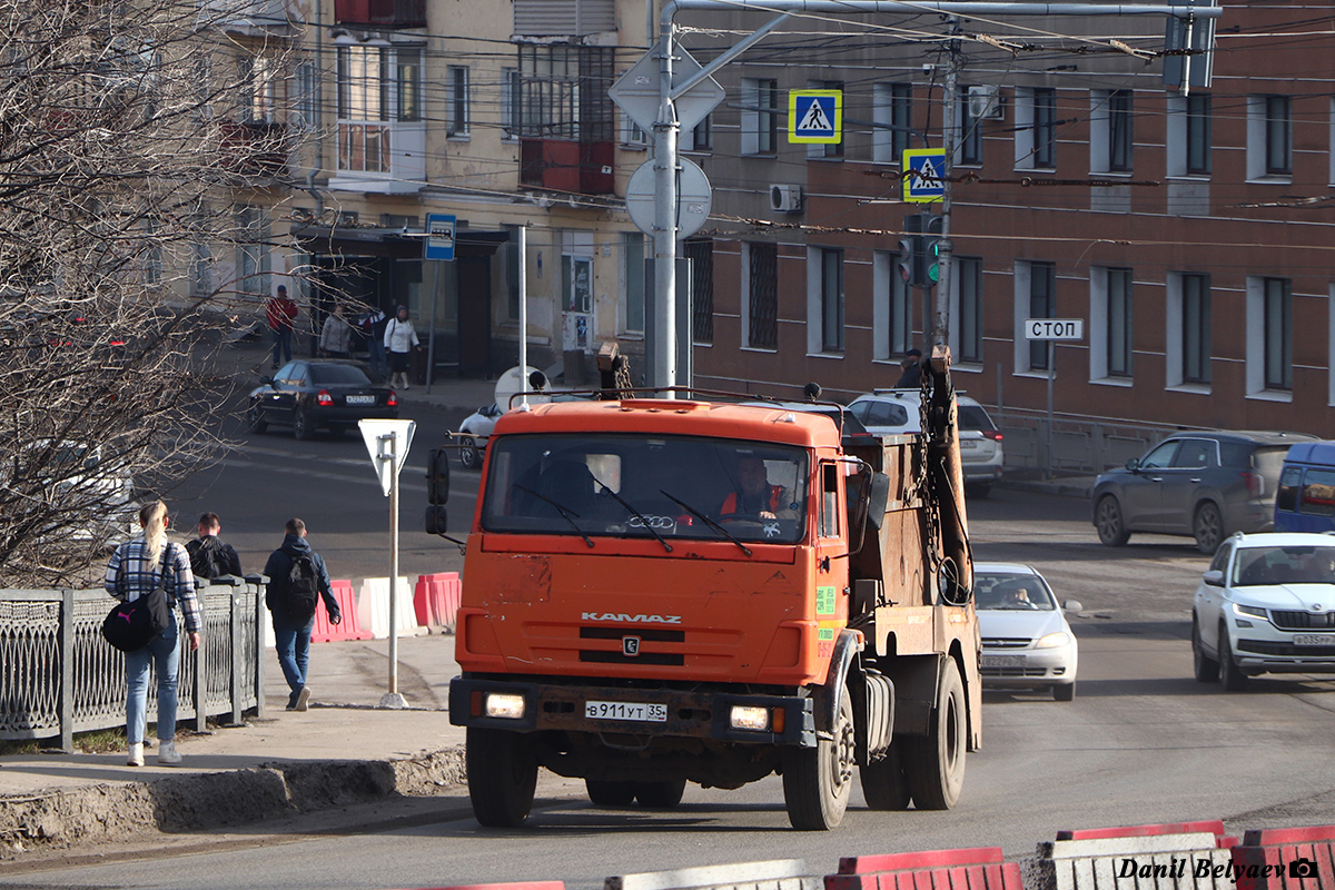 Вологодская область, № В 911 УТ 35 — КамАЗ-43253 (общая модель)