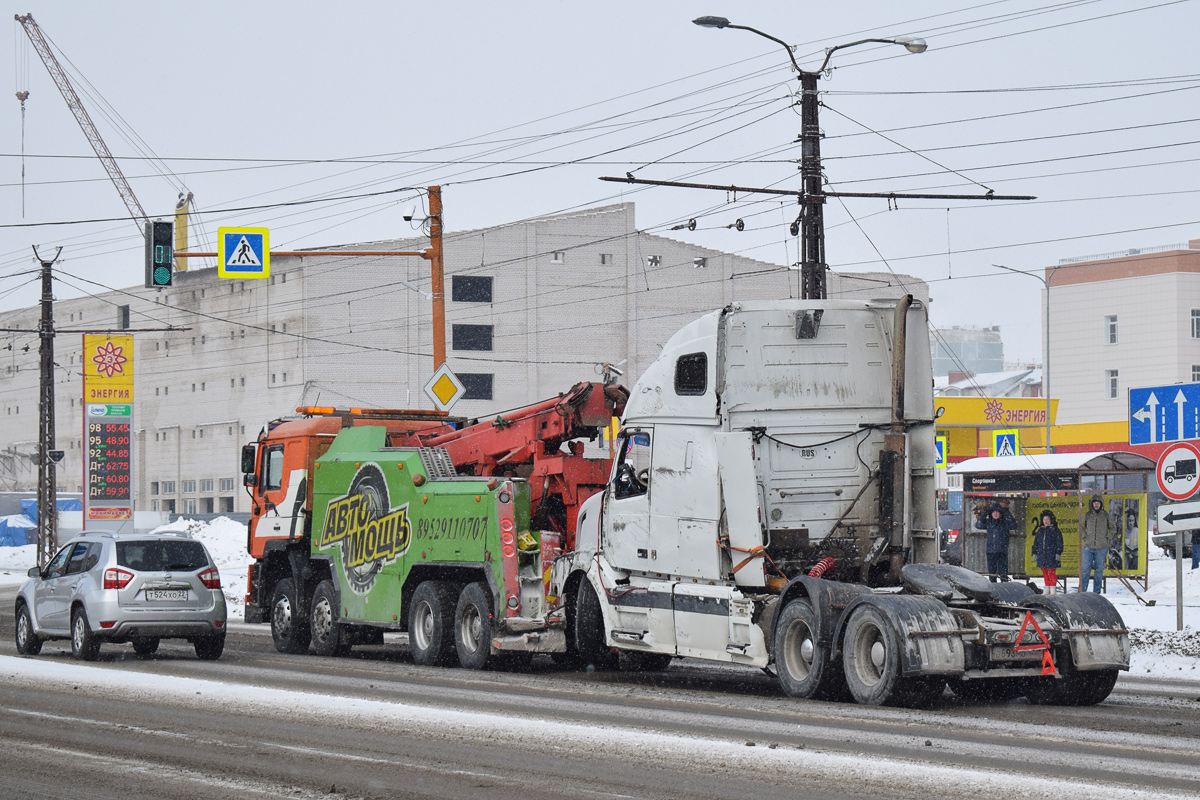 Алтайский край, № В 693 МО 122 — Volvo VNL670