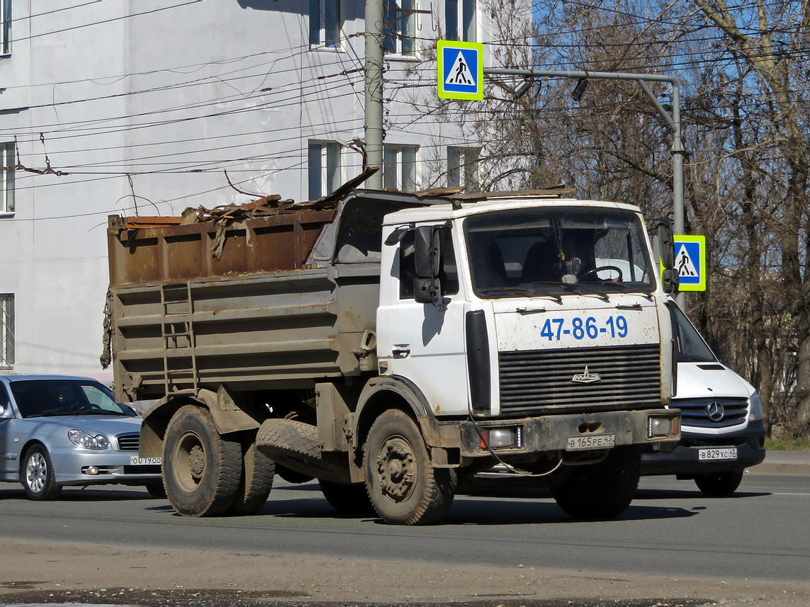 Кировская область, № В 165 РЕ 43 — МАЗ-555102