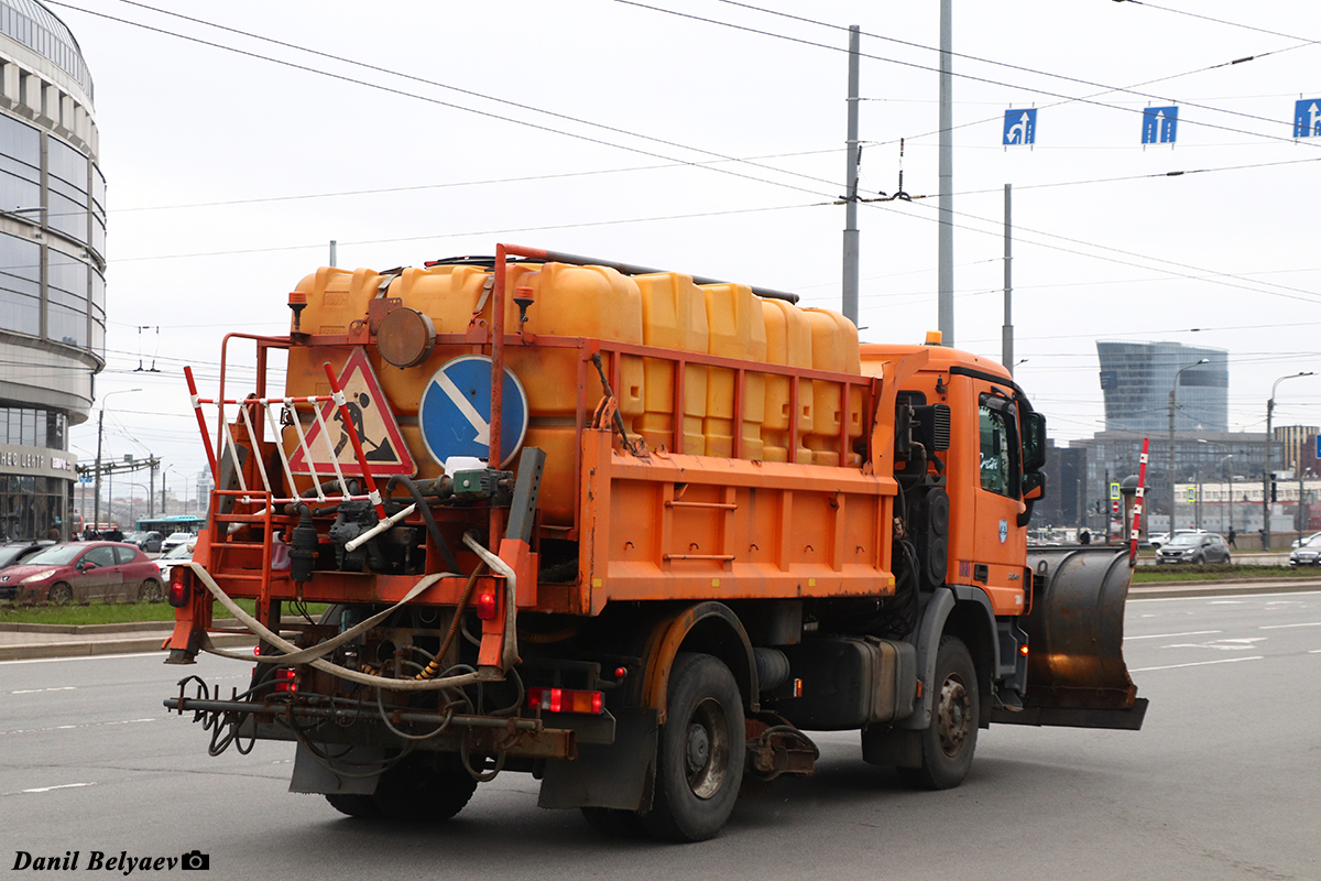 Санкт-Петербург, № 923 — Mercedes-Benz Actros ('2009) 2041