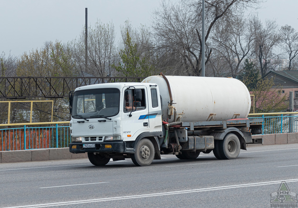 Алматы, № 945 MNB 02 — Hyundai Super Medium HD120