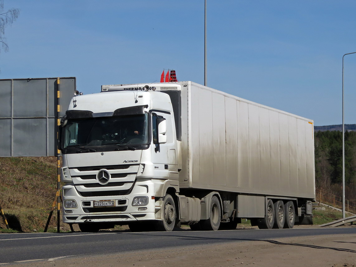 Ростовская область, № У 225 СК 161 — Mercedes-Benz Actros ('2003) 1844