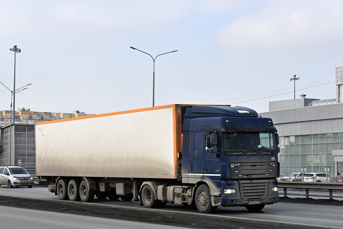 Свердловская область, № О 370 АТ 196 — DAF XF105 FT