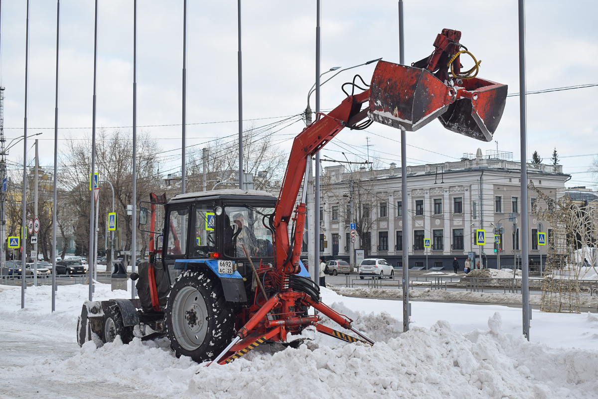 Алтайский край, № 6692 АС 22 — Беларус-82.1