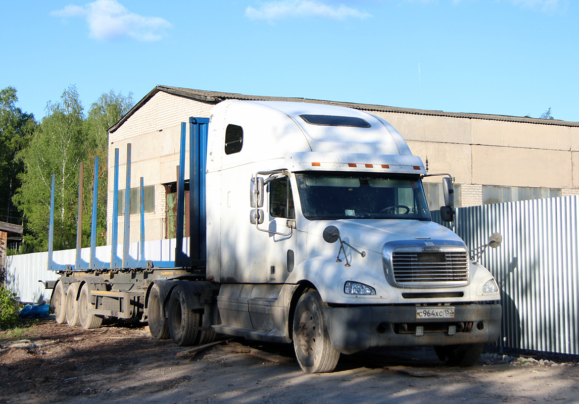 Нижегородская область, № С 964 ХС 152 — Freightliner Columbia