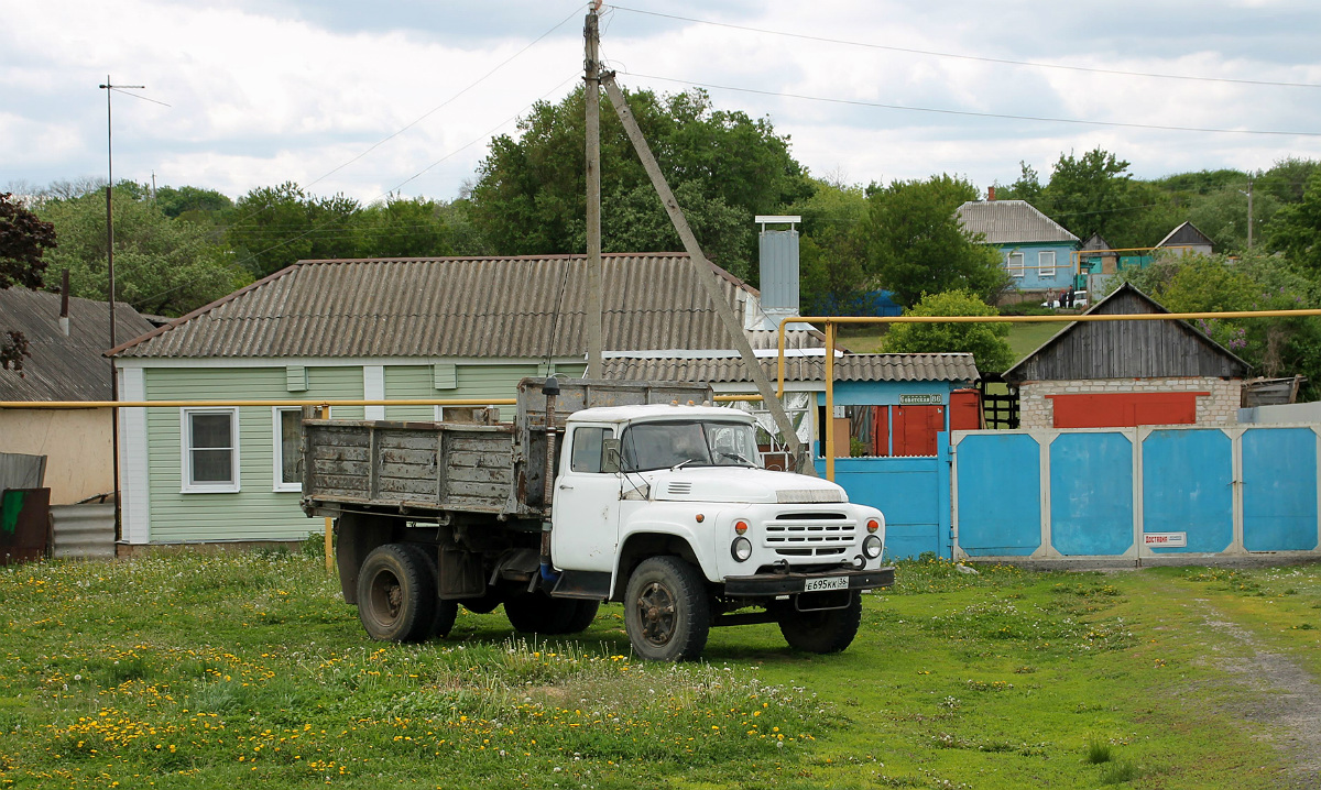 Воронежская область, № Е 695 КК 36 — ЗИЛ-495710