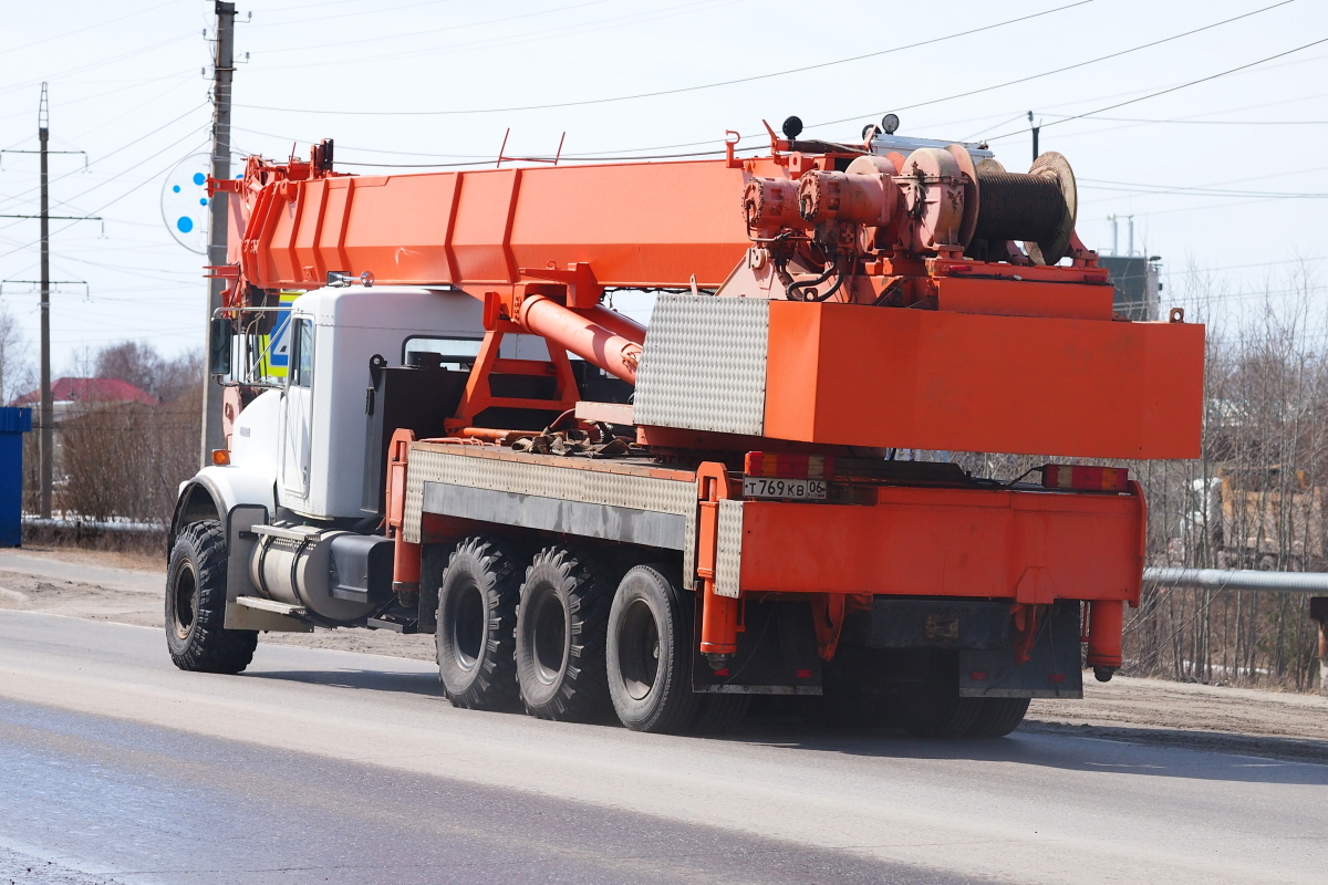 Ханты-Мансийский автоном.округ, № Т 769 КВ 06 — Kenworth T800