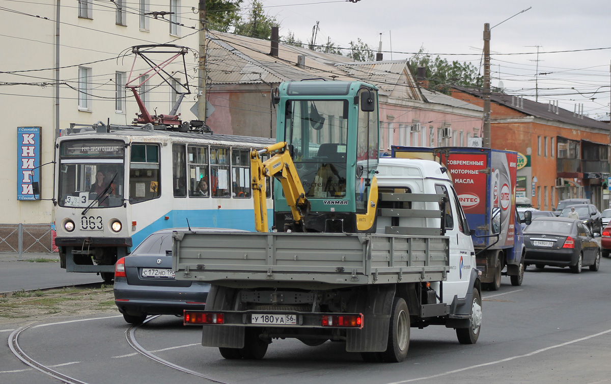 Оренбургская область, № У 180 УА 56 — ГАЗ-331063 "Валдай"; Оренбургская область, № 9196 ЕК 56 — Yanmar (общая модель)