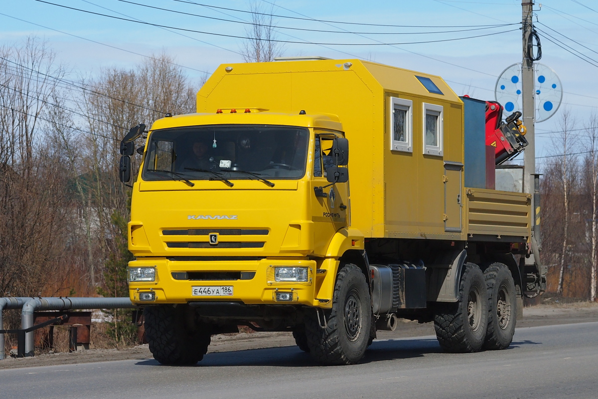 Ханты-Мансийский автоном.округ, № Е 446 УА 186 — КамАЗ-43118 (общая модель)