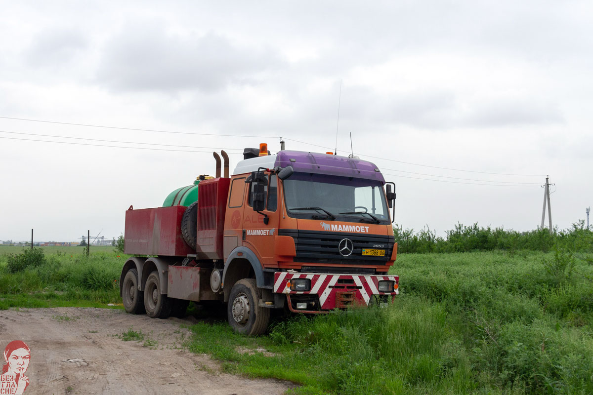 Атырауская область, № H 1388 06 — Mercedes-Benz SK (общ. мод.)