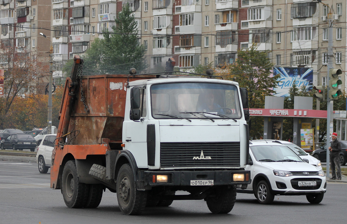 Свердловская область, № О 010 ЕР 96 — МАЗ-5551A2