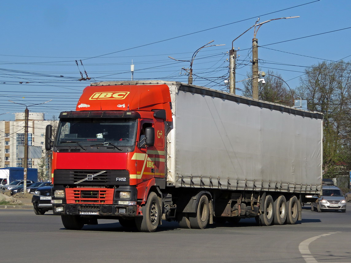 Кировская область, № У 868 ХР 43 — Volvo ('1993) FH12.380