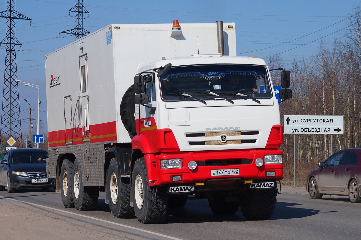 Ханты-Мансийский автоном.округ, № Е 144 ТХ 702 — КамАЗ-63501 (общая модель)