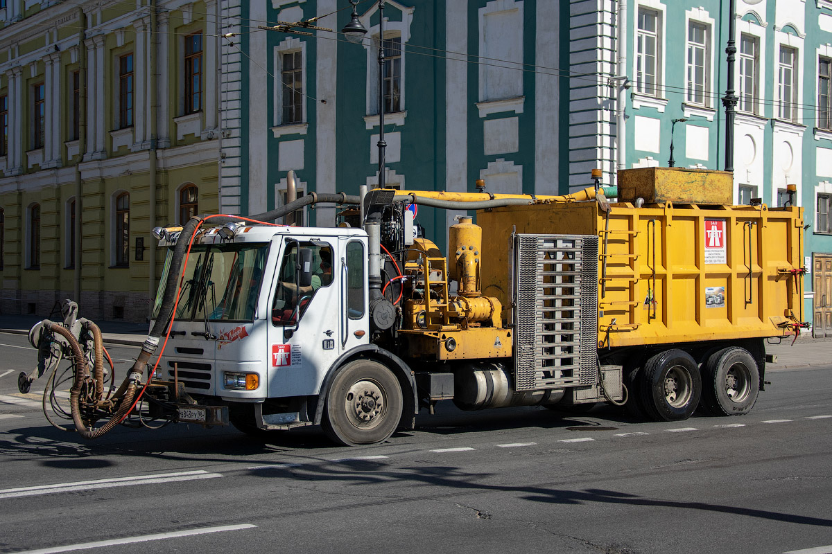 Санкт-Петербург, № В 843 РУ 98 — Freightliner Condor