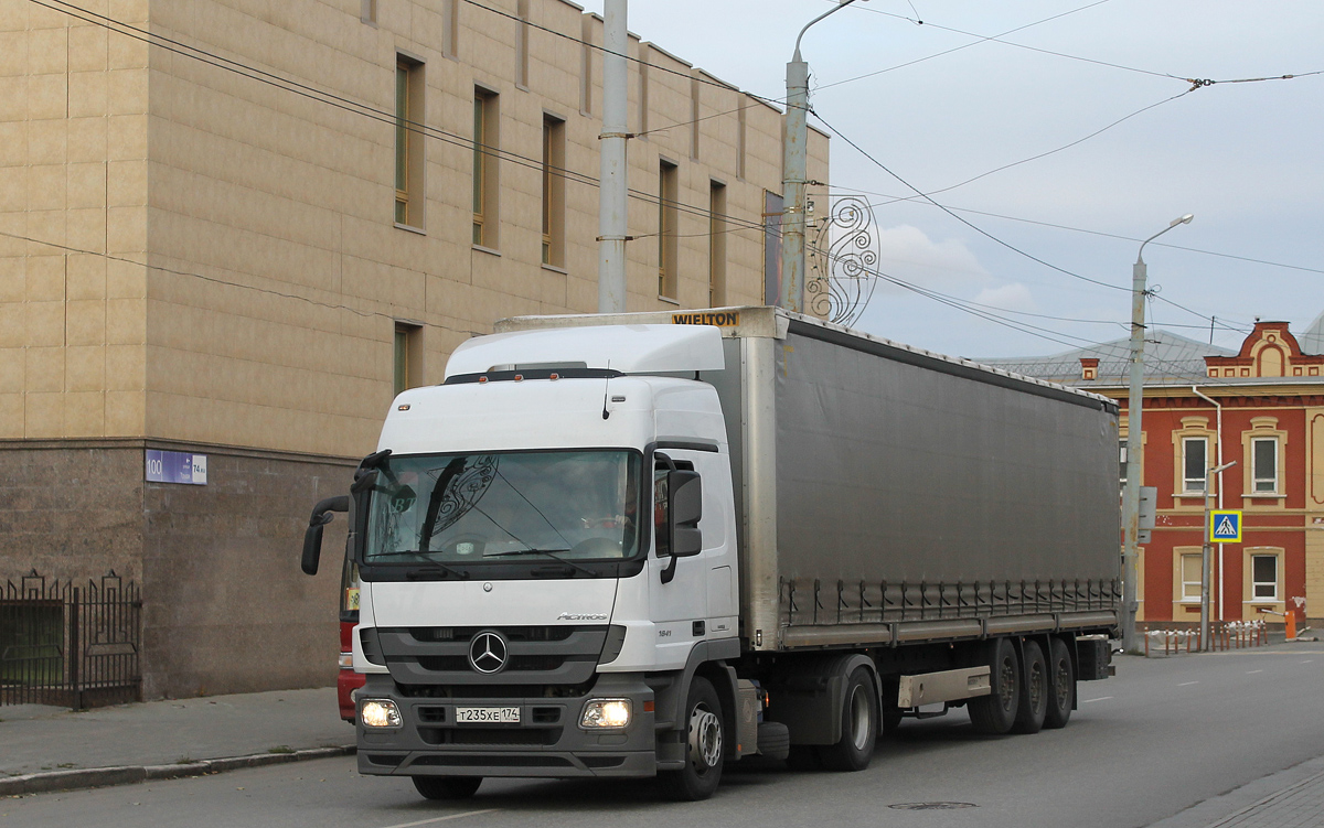 Челябинская область, № Т 235 ХЕ 174 — Mercedes-Benz Actros ('2009) 1841