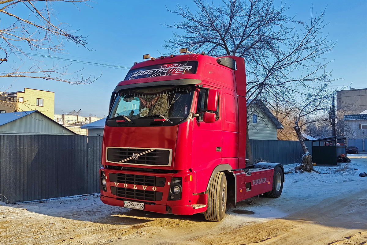 Восточно-Казахстанская область, № 308 ARZ 16 — Volvo ('2002) FH12.440