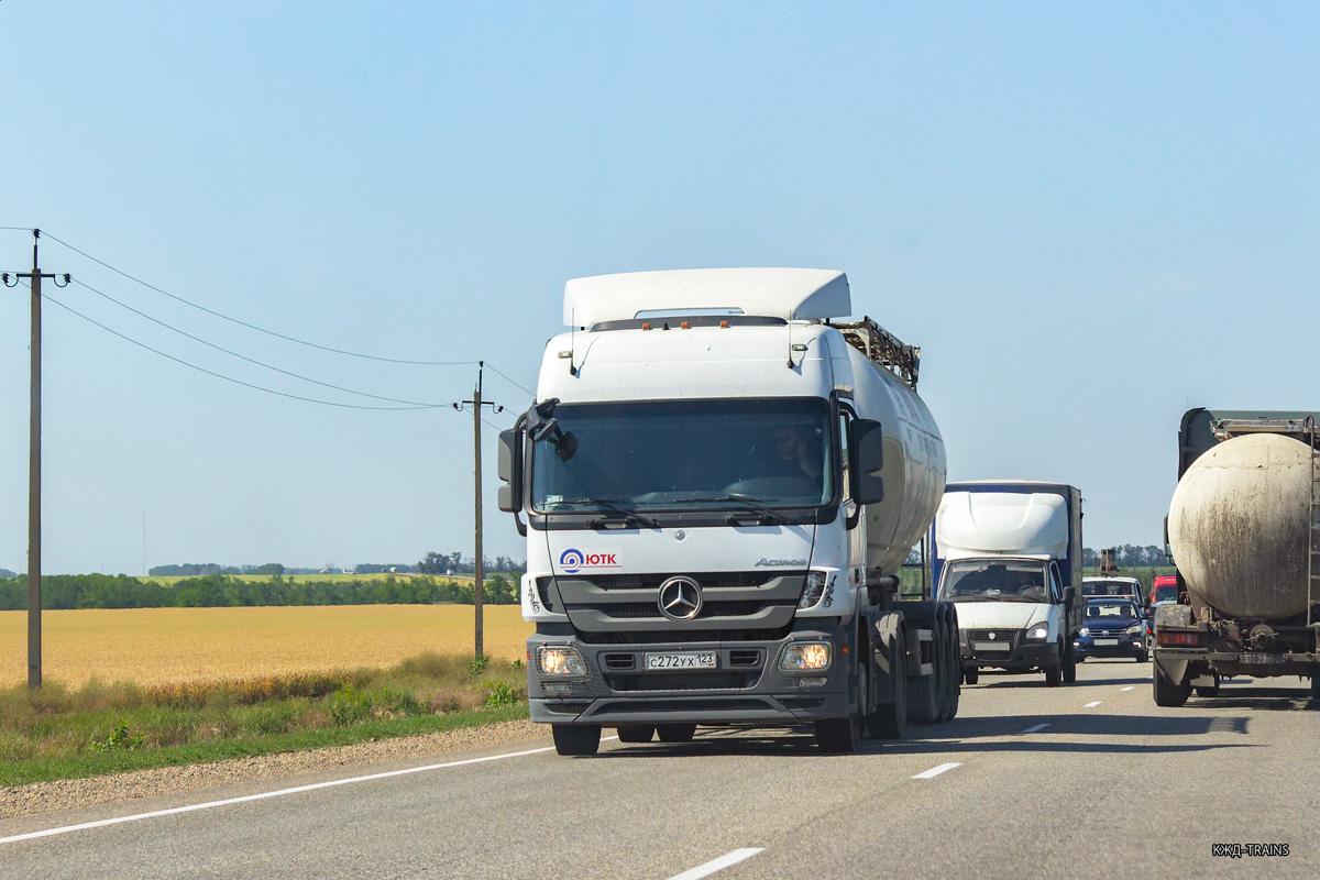 Краснодарский край, № С 272 УХ 123 — Mercedes-Benz Actros '09 1844 [Z9M]