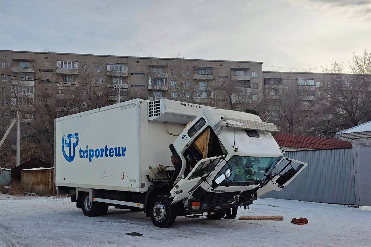 Восточно-Казахстанская область, № 998 YMA 16 — Volvo FL6