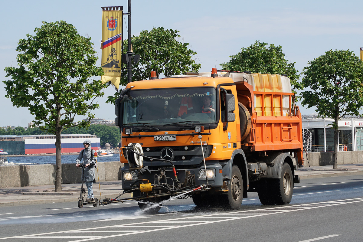 Санкт-Петербург, № 895 — Mercedes-Benz Actros ('2009) 2041