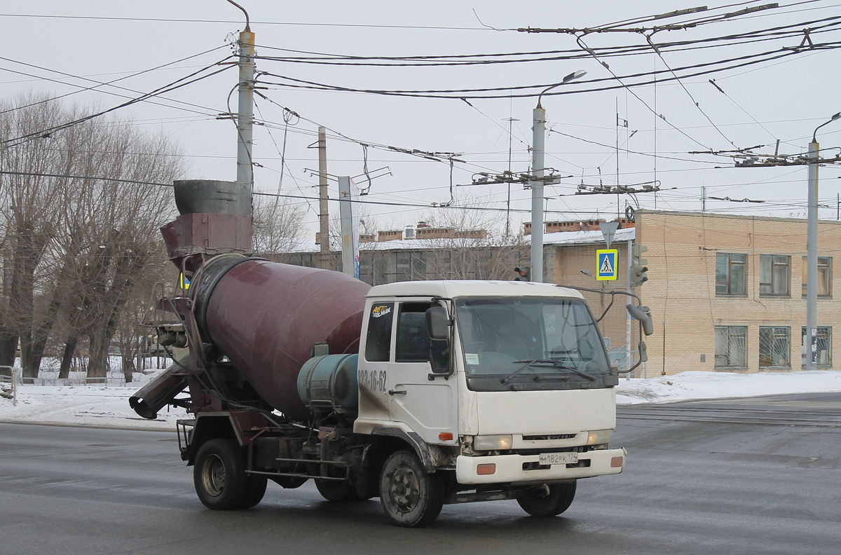 Челябинская область, № М 182 РК 174 — Nissan Diesel Condor