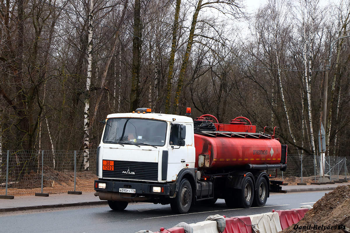 Санкт-Петербург, № В 595 РУ 178 — МАЗ-6303A5