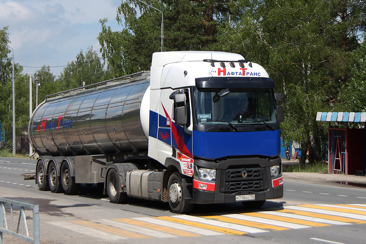 Московская область, № Р 718 АО 790 — Renault T-Series ('2013)