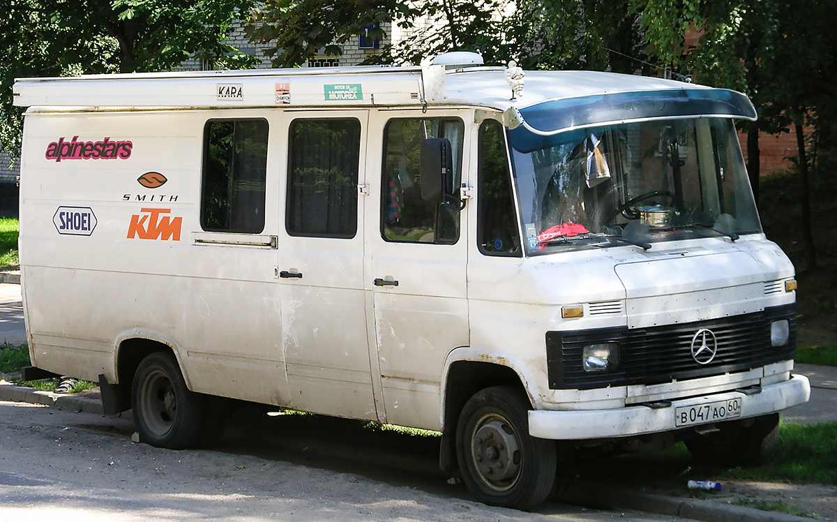 Псковская область, № В 047 АО 60 — Mercedes-Benz T2 ('1967)