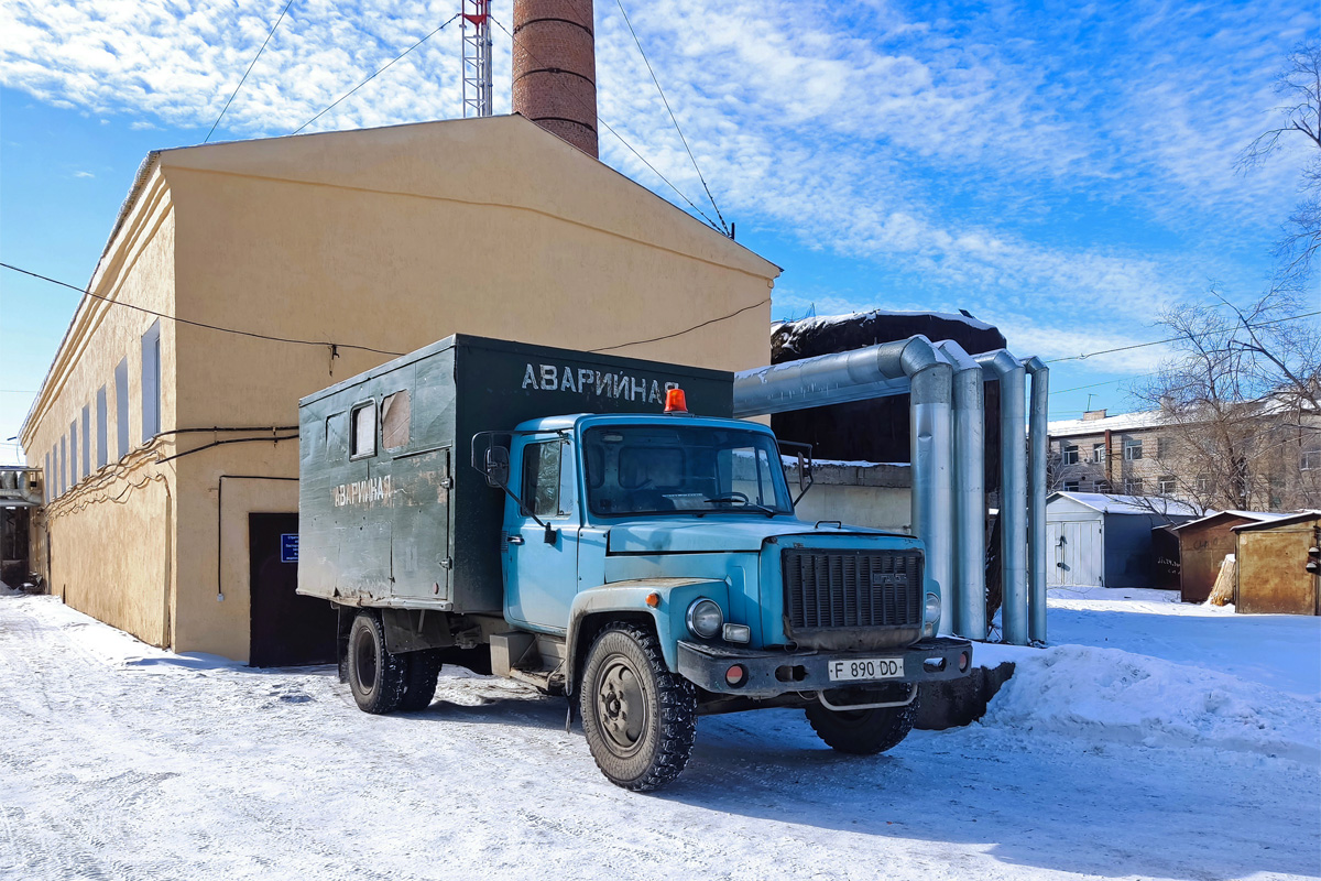 Восточно-Казахстанская область, № F 890 DD — ГАЗ-3307