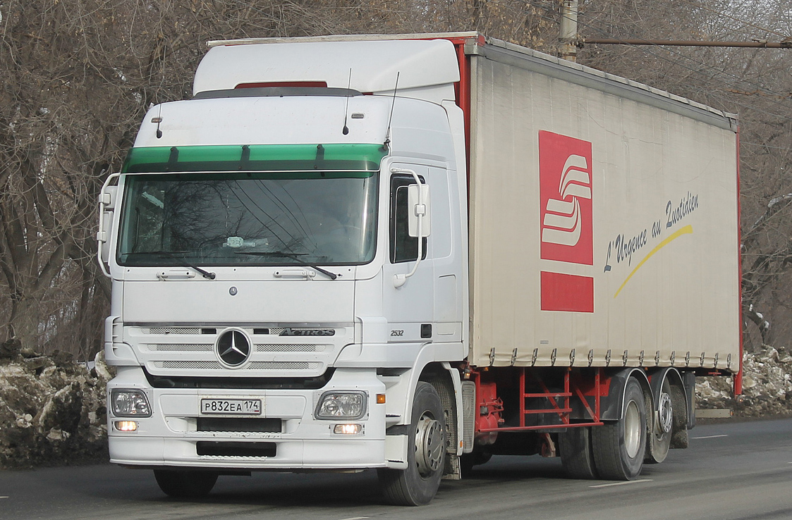 Челябинская область, № Р 832 ЕА 174 — Mercedes-Benz Actros ('2003) 2532