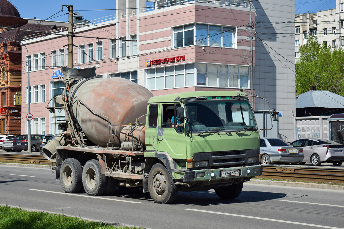 Алтайский край, № К 974 ЕА 122 — Mitsubishi Fuso (общая модель)