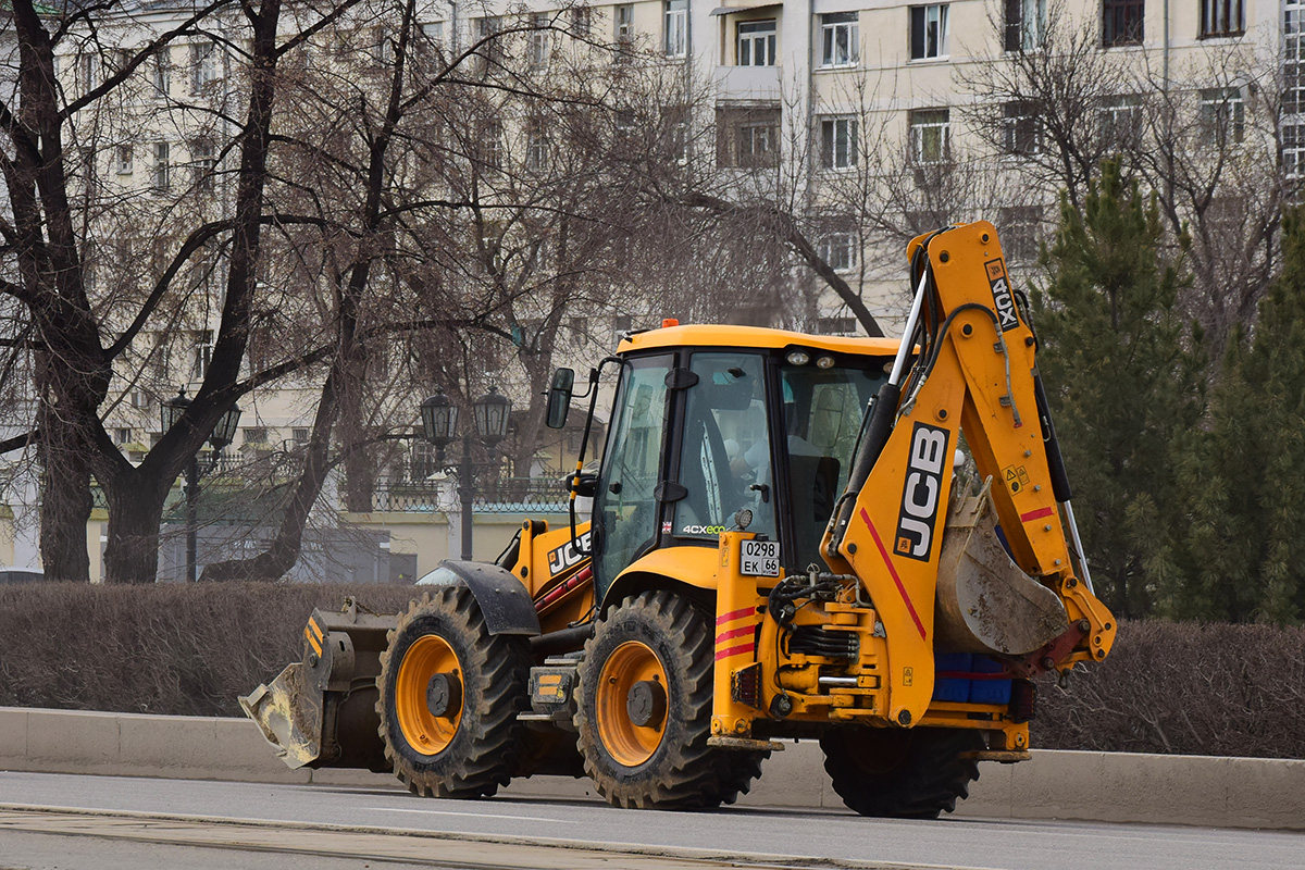 Свердловская область, № 0298 ЕК 66 — JCB 4CX