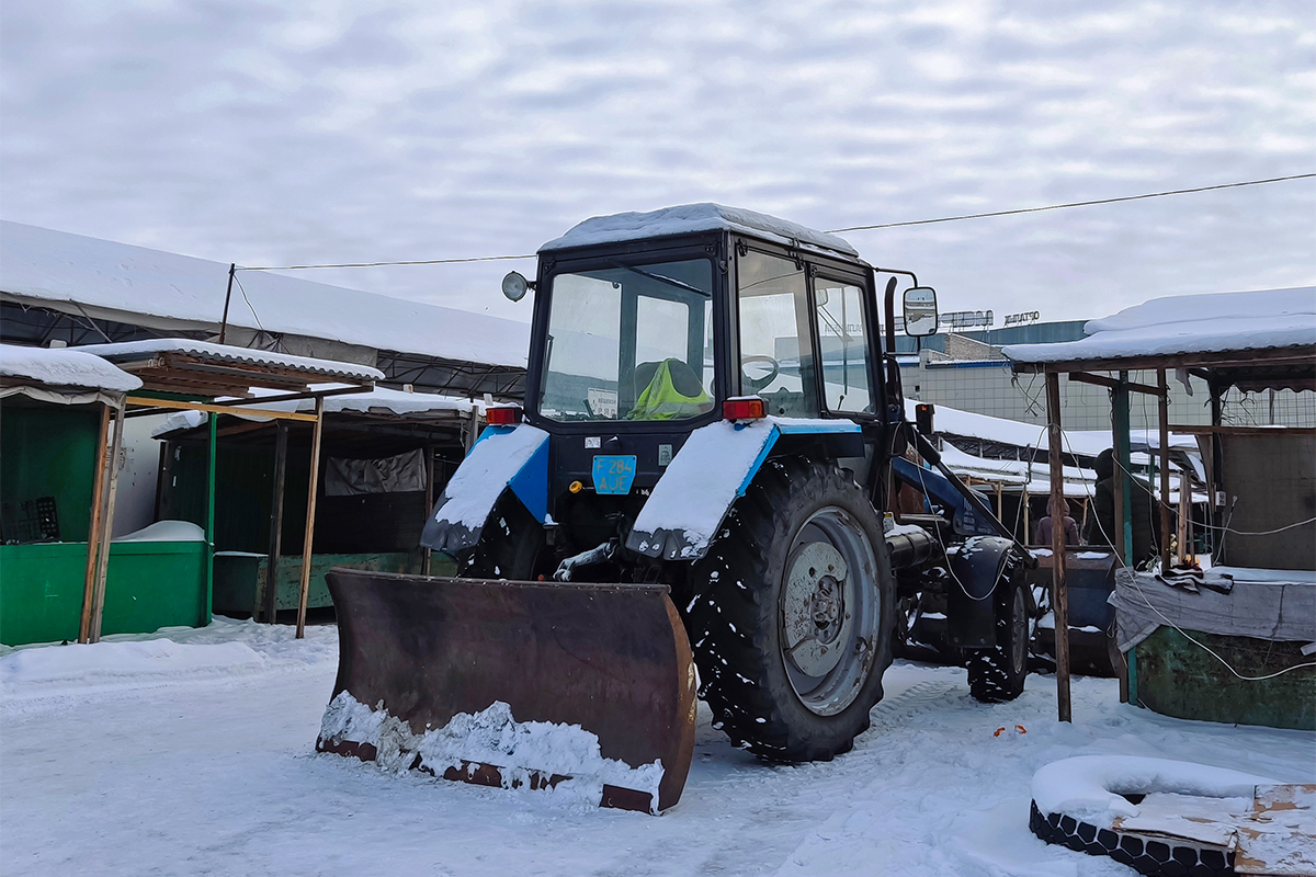 Восточно-Казахстанская область, № F 284 AUE — Беларус-82.1