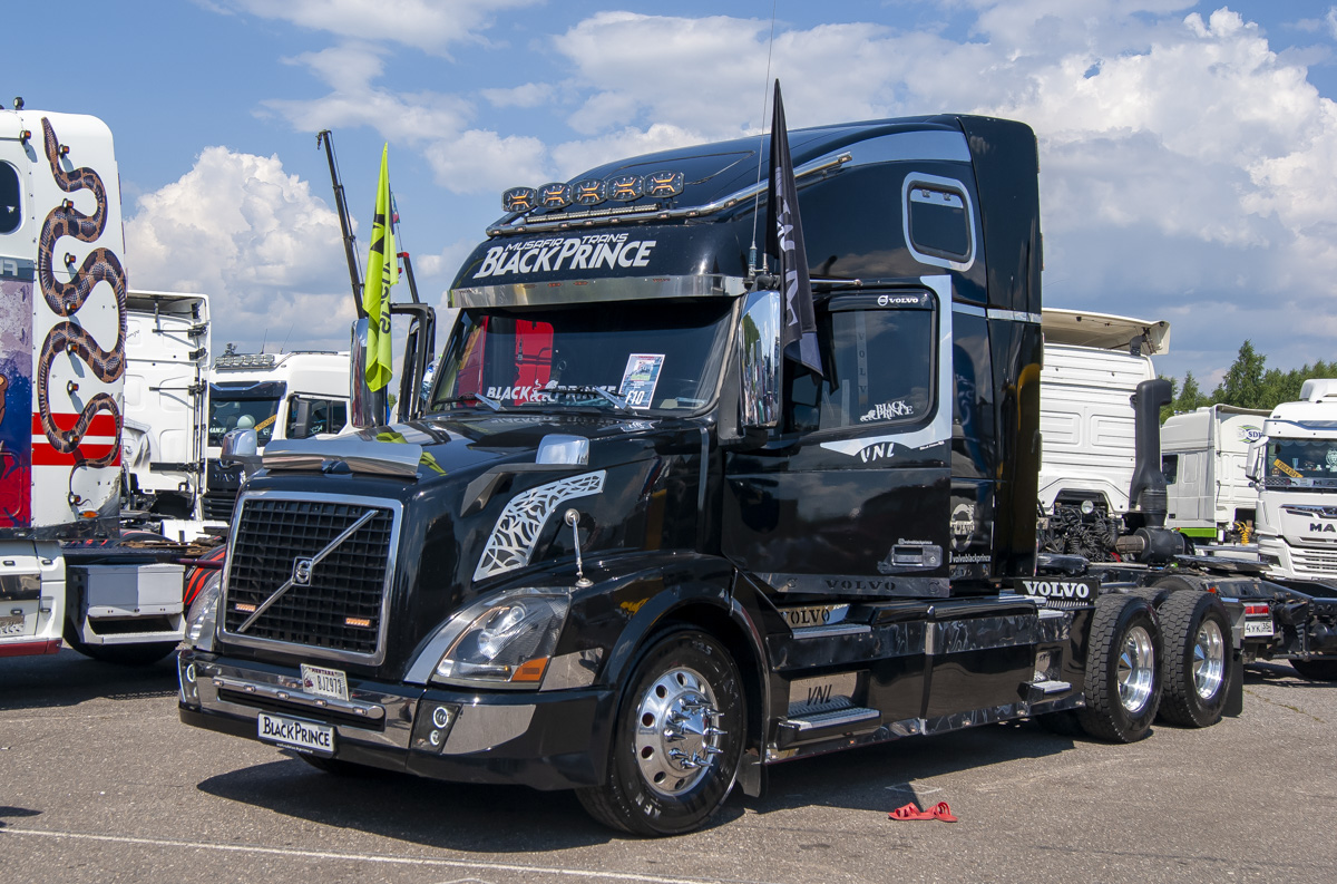 Ростовская область, № У 418 РХ 161 — Volvo VNL660; Московская область — Фестиваль TruckDay 2024 — июнь