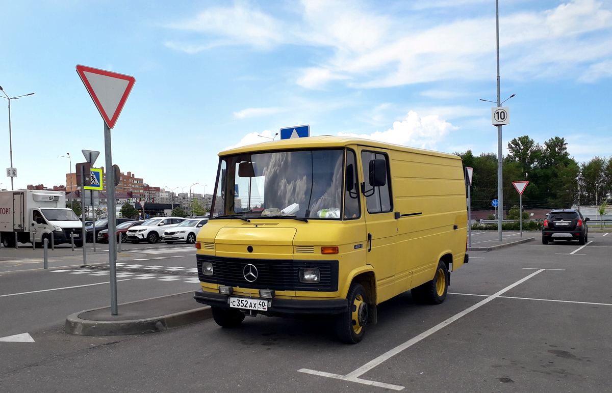 Калужская область, № С 352 АХ 40 — Mercedes-Benz T2 ('1967)