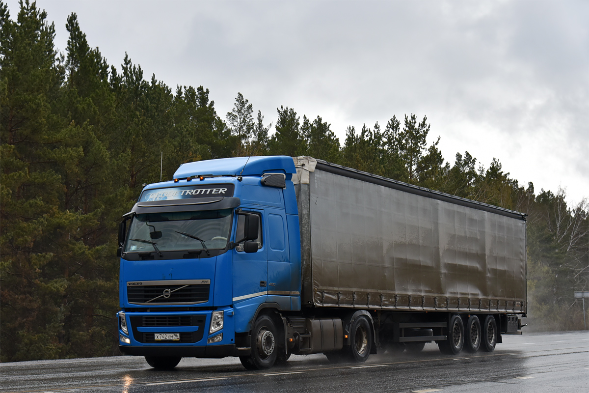 Свердловская область, № Х 742 ХМ 96 — Volvo ('2008) FH.460