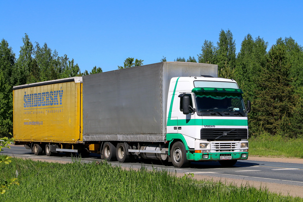 Киргизия, № 01 703 ADB — Volvo ('1993) FH12.420