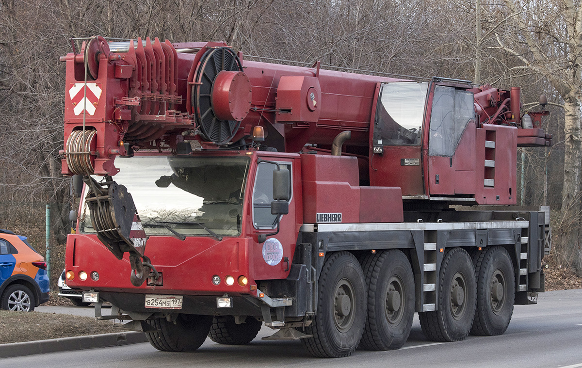 Москва, № В 254 МЕ 197 — Liebherr (общая модель)