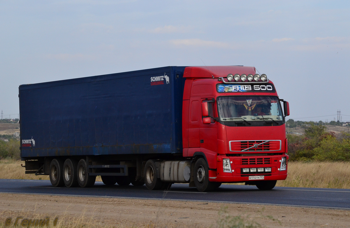 Москва, № М 114 ТМ 197 — Volvo ('2002) FH12.420