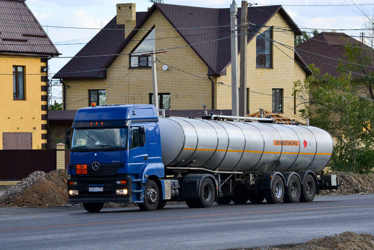 Волгоградская область, № В 587 СО 134 — Mercedes-Benz Axor 1835